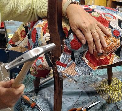 &eacute;co recyclage tapisserie,stages et formation initiation tap&icirc;sserie d'ameublement,formation upcycling de si&egrave;ges,relooking fauteuils,cr&eacute;ations de si&egrave;ges,stages tapisserie d'ameublement d&eacute;butant 