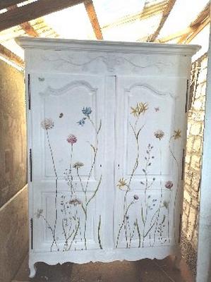 relooking armoire,,armoire d&eacute;cor&eacute;es sur commande, armoires recycl&eacute;es, armoires relook&eacute;es ,decor sur meuble, peinture d&eacute;corative mobilier