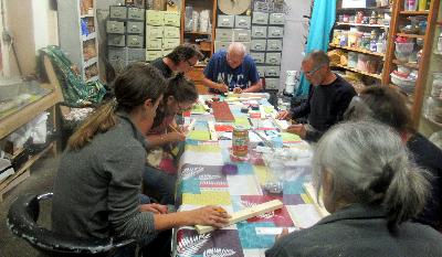 Formations relooking meubles professionnelles, entreprise z&eacute;ro d&eacute;chets, , formations et stages auto entrepreneur relooking de meubles, formations et stages restauration de meubles,  stages relooking meubles &eacute;co responsables, formation et stages tapisserie d&rsquo;ameublement, formation et stage architecture d&rsquo;int&eacute;rieure &eacute;co responsable, formation cr&eacute;ation d entreprise relooking mobilier, formation professionnelle recyclage mobilier et &eacute;co design ,reconversion relooking  meubles, stages et formations &agrave; la carte pratiques pour adultes, formation &eacute;ligible France travail, demandeurs d&rsquo;emploi, centre de formation pour adultes, Stages fabrication de produits de d&eacute;coration &eacute;cologiques, formation  stages menuiserie palettes, &eacute;co design ameublement et d&eacute;coration, Stages et formation upcycling, stages  formations surcyclage ameublement, stages et formations upcycling gros mobiliers, formation  stage upcycling meubles et objets, Formation certifiante  &eacute;co-recycler des biens d'ameublement et de d&eacute;coration, formation &eacute;co responsable, seconde main  certifiante  CPF, stages et formations &eacute;conomie circulaire, formation r&eacute;duction destruction de mobilier, Stages artisanaux tout public, stages d&eacute;couvertes artisanaux, d&eacute;veloppement entreprise artisanale ameublement et d&eacute;coration &eacute;co responsable, formation professionnelle artisan  artisans d&rsquo;art finan&ccedil;ables fafcea, d&eacute;veloppement activit&eacute; artisanale, stages artisanat d&rsquo;art, formations individuelles artisanat, stages pour artisans et commer&ccedil;ants, formation cr&eacute;ation entreprise artisanale, formations formateurs artisanat, Formations valorisation de stock recycleries ressourceries, formations et stages chantiers d&rsquo;insertion,  audit action r&eacute;paration ressourceries recycleries, formations et stages recycleries ressourceries, sp&eacute;cialit&eacute;s ressourceries, recycleries, formation et stage afest bois valoriste ameublement et d&eacute;coration, coaching et d&eacute;veloppement personnel professionnel, 