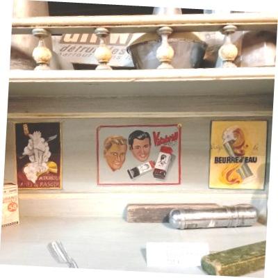 coffre bois recycl&eacute;, peinture caseine maison 80cmx50cm d&eacute;cor peint a la main  295&euro;