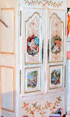 relooking armoire,,armoire d&eacute;cor&eacute;es sur commande, armoires recycl&eacute;es, armoires relook&eacute;es ,decor sur meuble, peinture d&eacute;corative mobilier