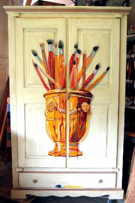 relooking armoire,,armoire d&eacute;cor&eacute;es sur commande, armoires recycl&eacute;es, armoires relook&eacute;es ,decor sur meuble, peinture d&eacute;corative mobilier